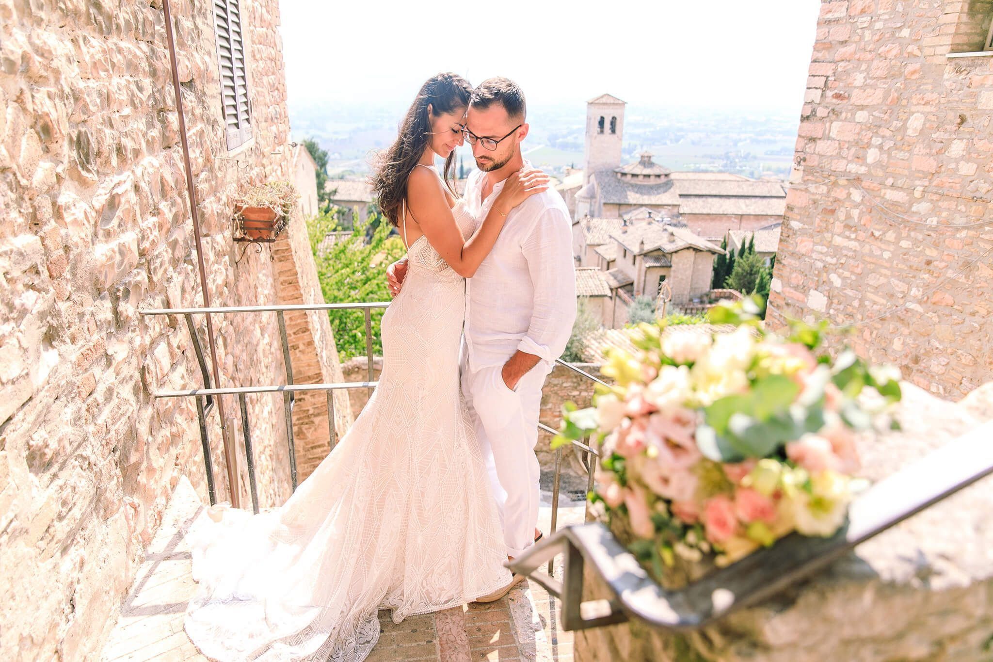 Hochzeit in Italien - After Wedding Shooting in Assisi - Brautpaar Juliane & Arthur